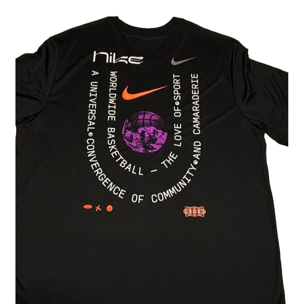 Nike Mens T-Shirt Size Large BASKETBALL Worldwide Wordsmith Tee BLACK FV8412-010